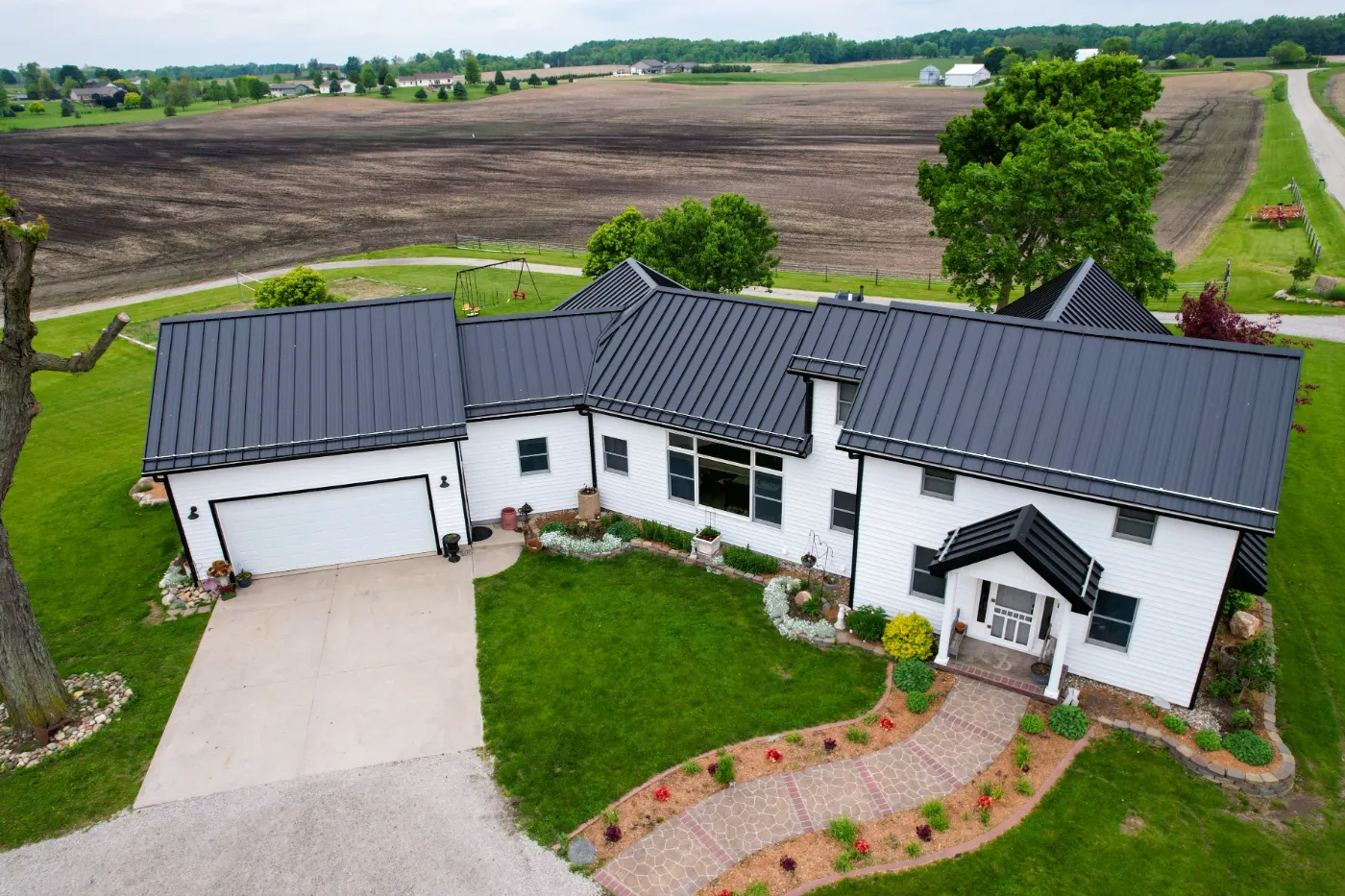 Manufacturer-certified roof installation in Oaklandon